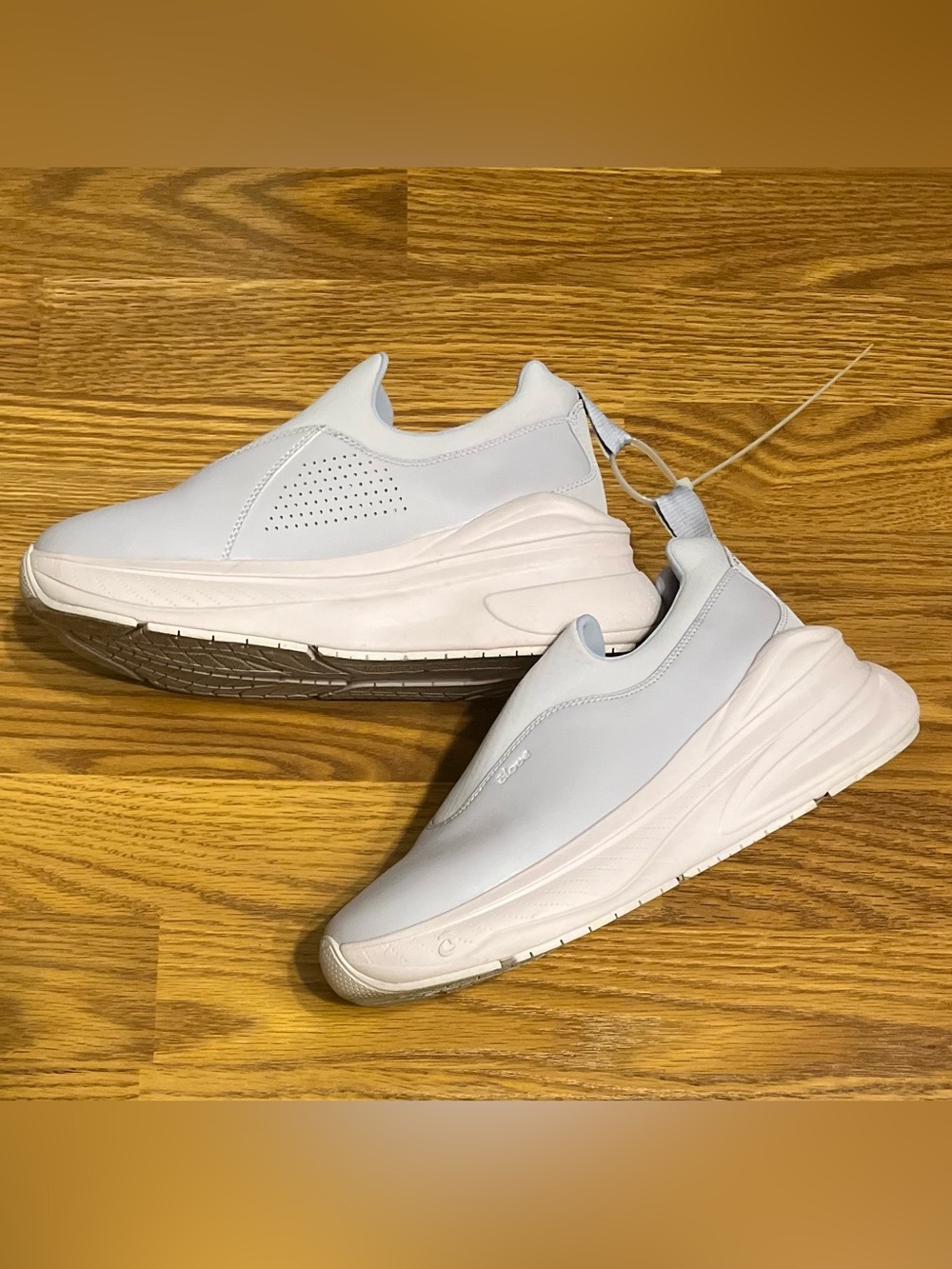 Clove Ona slip-on cushioned healthcare shoes
